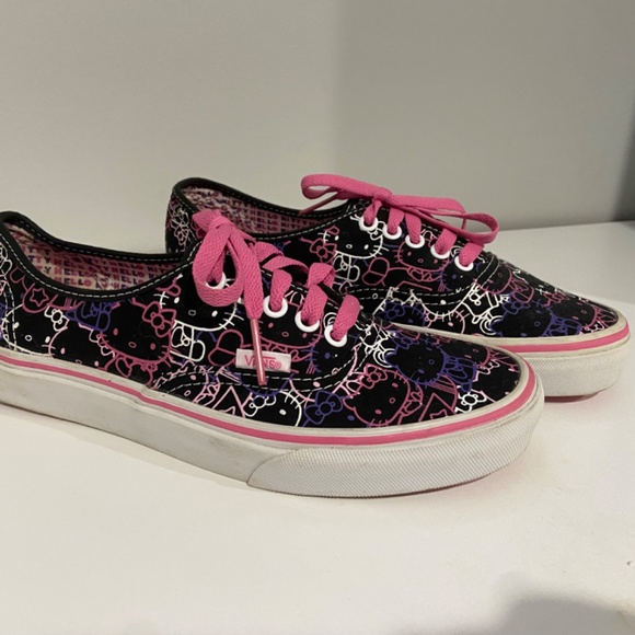 Vans Hello Kitty Sneakers Size 8.5 - Picture 2 of 10